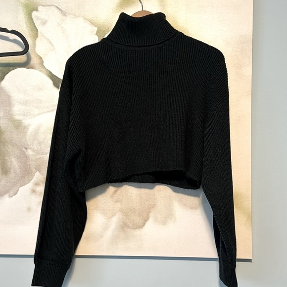 CROPPED TURTLENECK SWEATER - Picture 1 of 3
